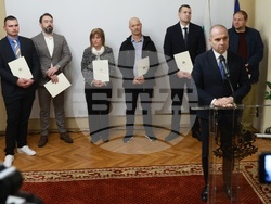 Министерство на транспорта и съобщенията - зарядни центрове - договор