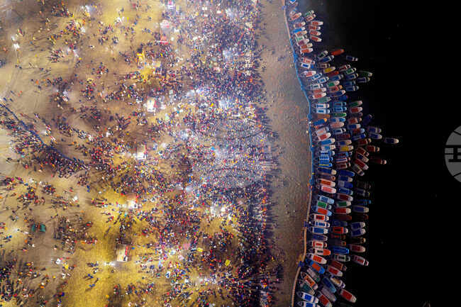 APTOPIX India Spring Festival