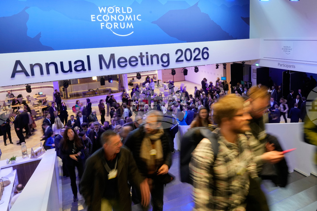 Тазгодишната среща на Световния икономически форум е пренебрегнала ключови глобални проблеми според представители на организации