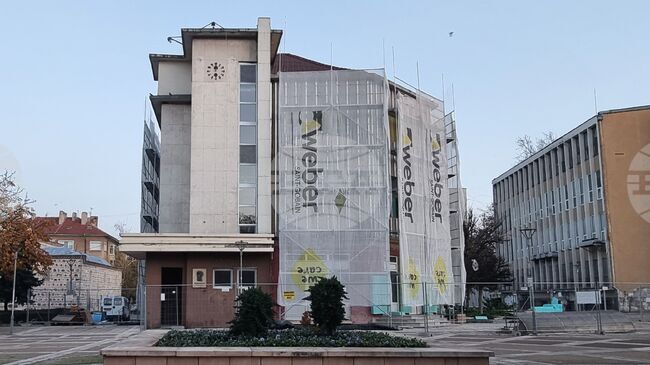 Регионалната библиотека в Ямбол временно ще обслужва читателите си в Художествената галерия „Ж. Папазов” заради ремонт на сградата ѝ