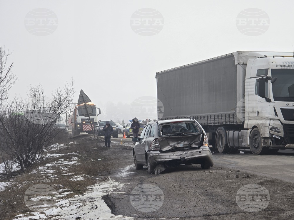 Възрастен човек е загинал при тежка катастрофа край Враца между четири автомобила