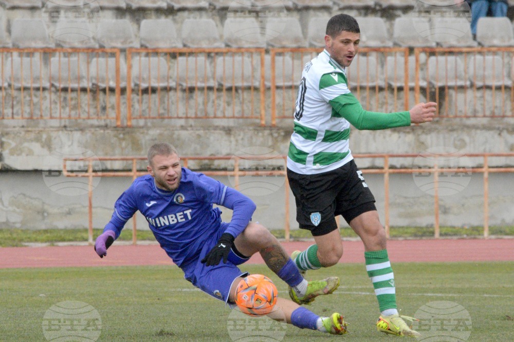 Варна - футбол - „Черно море“ - „Етър“ - контрола