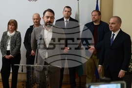 Министерство на транспорта и съобщенията - зарядни центрове - договор