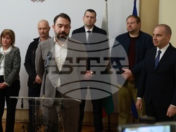 Министерство на транспорта и съобщенията - зарядни центрове - договор