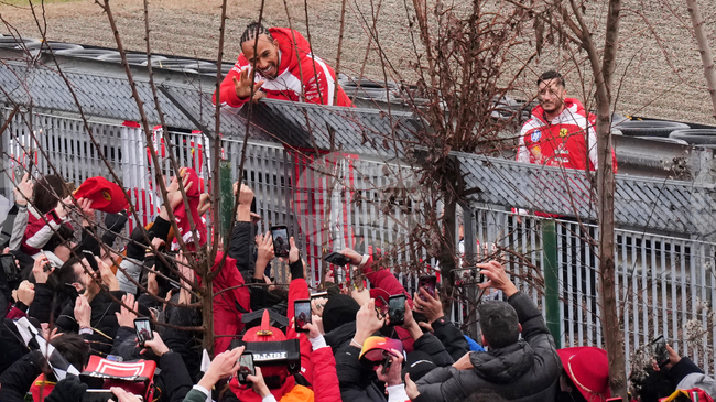 Люис Хамилтън направи най-добрата обиколка на тестовете на Формула 1 в Барселона, Мерцедес натрупа най-много километи