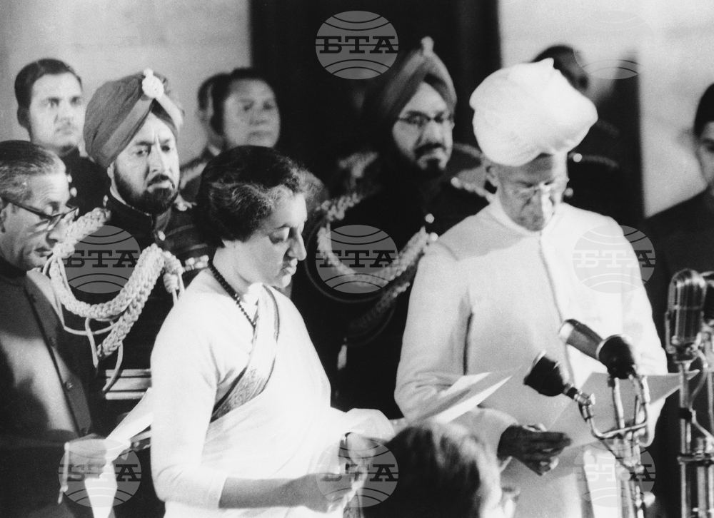 Индира Ганди полага клетва като първата жена министър-председател на Индия преди 60 години