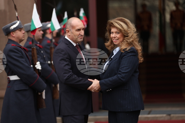 Продължавам и занапред да работя със същата сила, кураж и разум, каза Илияна Йотова и благодари на Румен Радев за съвместната работа 