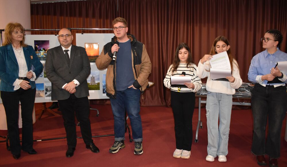 Кметът Добрин Добрев поздрави участниците във фотоконкурса „Разград…уловени мигове“ и награди призьорите