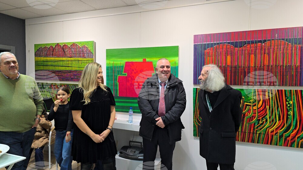 Велин Динев откри самостоятелна изложба в Сливен