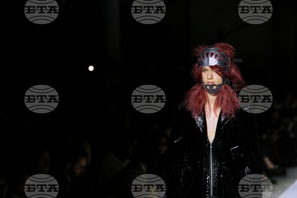 France Fashion Comme des Garcons F/W 26/27