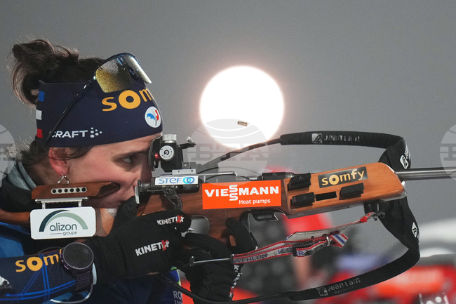 Жюлия Симон спечели масовия старт в Нове Место и записа първа победа за сезона в Световната купа по биатлон