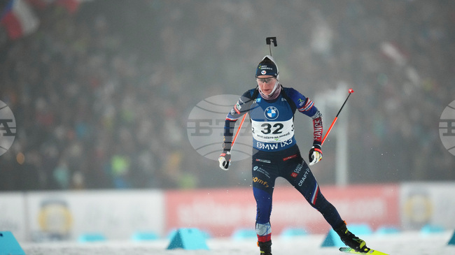 Французойката Жюстин Бреза-Буше триумфира в съкратената индивидуална дисциплина от Световната купа по биатлон в Нове Место