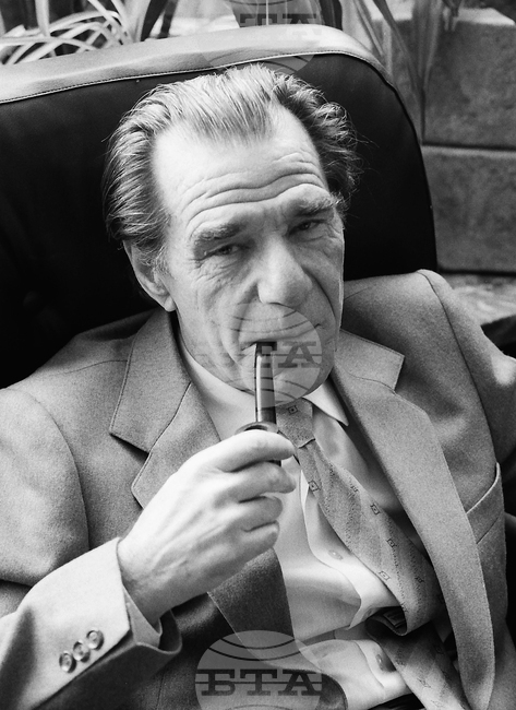 Добри Жотев - писател, поет и драматург