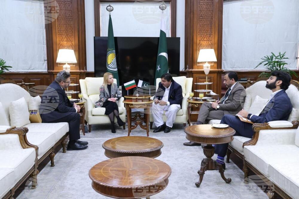 Пакистан - Лахор - Кирил Вълчев - Малик Мухамад Ахмад Хан - Ирена Ганчева - среща