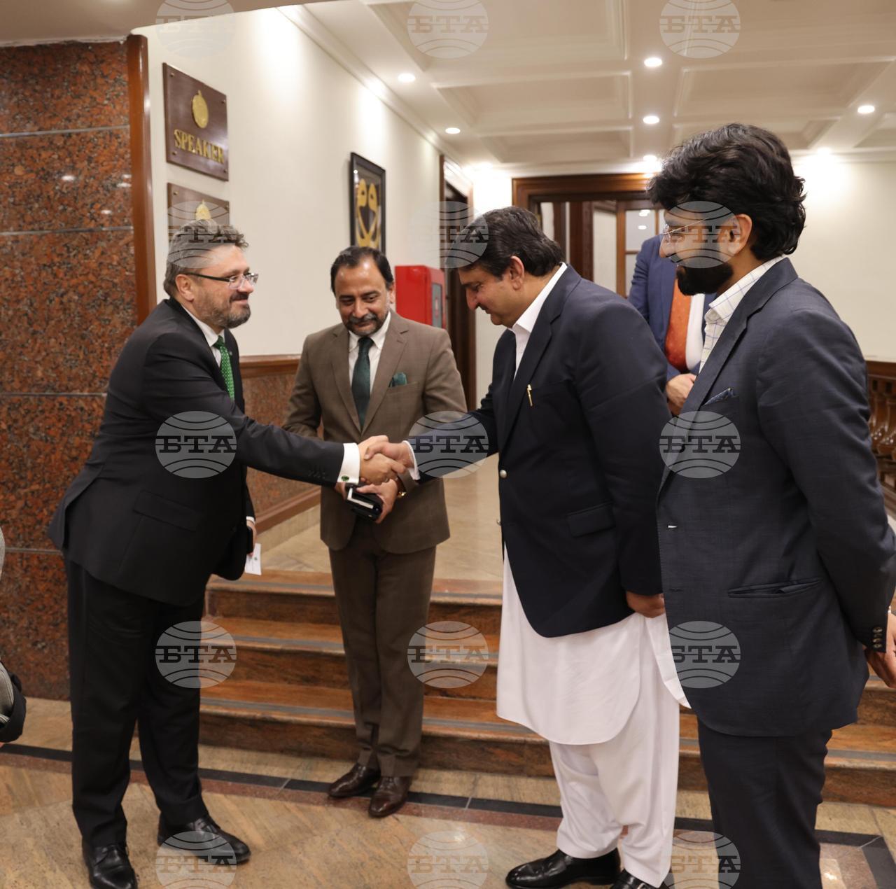 Пакистан - Лахор - Кирил Вълчев - Малик Мухамад Ахмад Хан - среща