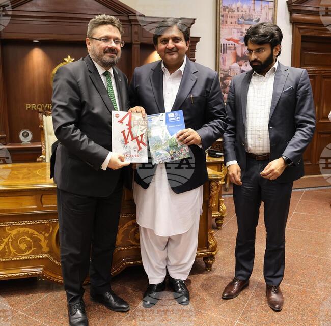 Пакистан - Лахор - Кирил Вълчев - Малик Мухамад Ахмад Хан - среща