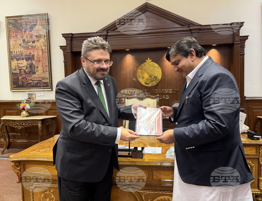 Пакистан - Лахор - Кирил Вълчев - Малик Мухамад Ахмад Хан - среща