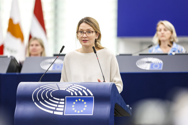 Цветелина Пенкова: Работя за промяна в ценообразуването на електроенергията, за да намалим инфлацията