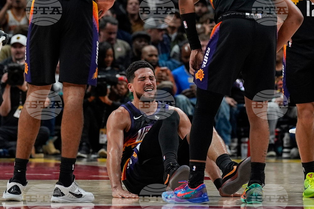 Suns Hawks Basketball