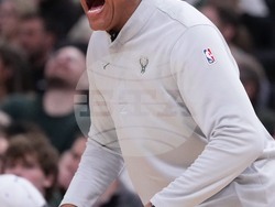 Nuggets Bucks Basketball