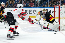 Devils Canucks Hockey