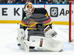 Devils Canucks Hockey