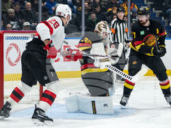 Devils Canucks Hockey