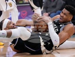 Nuggets Bucks Basketball