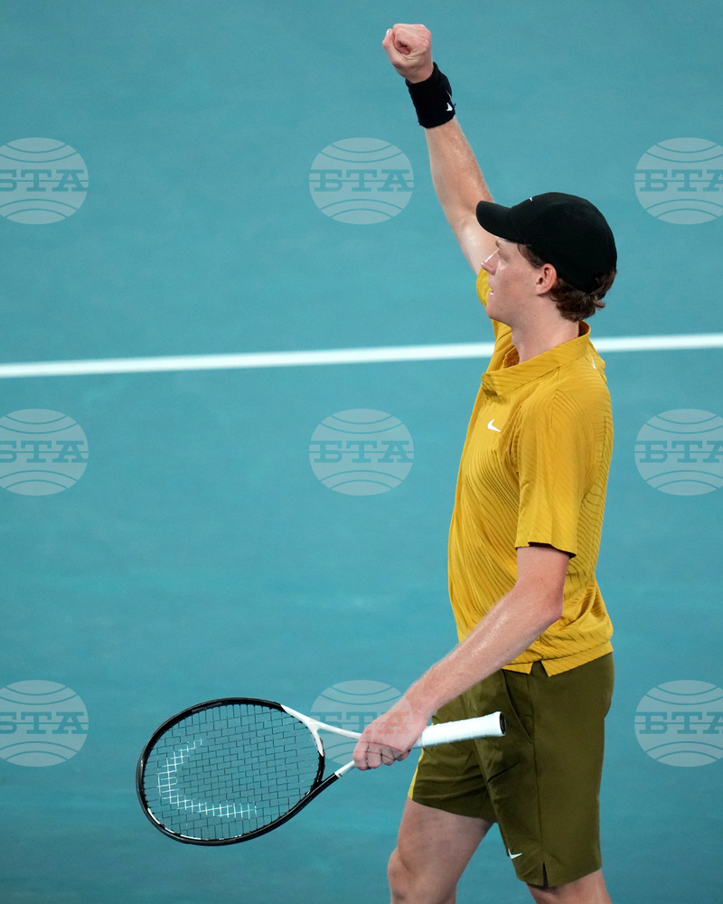 Яник Синер загуби първи сет от октомври насам, измъчи се от горещото време, но стигна до четвъртия кръг на „Откритото първенство на Австралия“