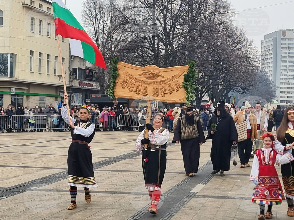 Перник - фестивал „Сурва“ - маскарадни дефилета