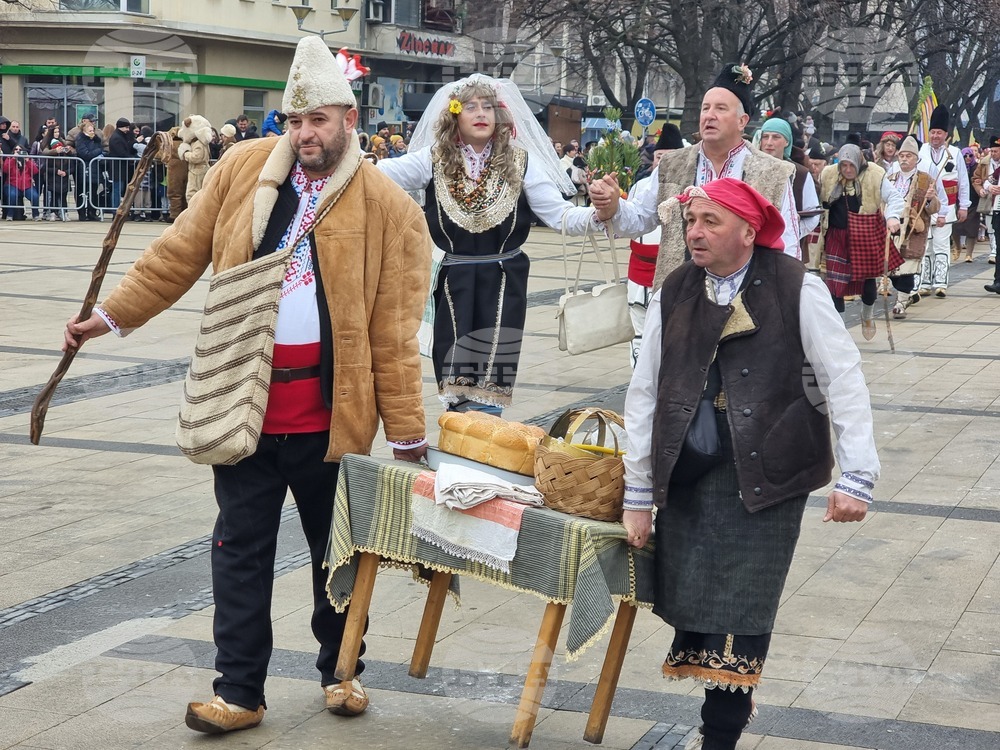 Перник - фестивал „Сурва“ - маскарадни дефилета