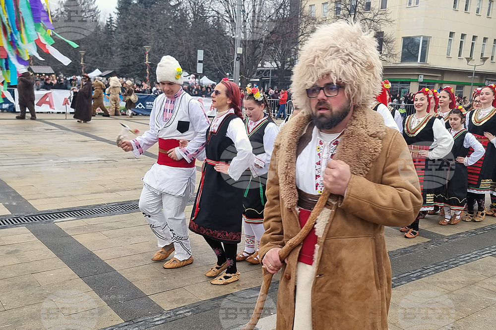 Перник - фестивал „Сурва“ - маскарадни дефилета