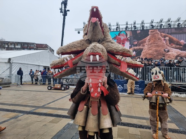 Перник - фестивал „Сурва“ - маскарадни дефилета