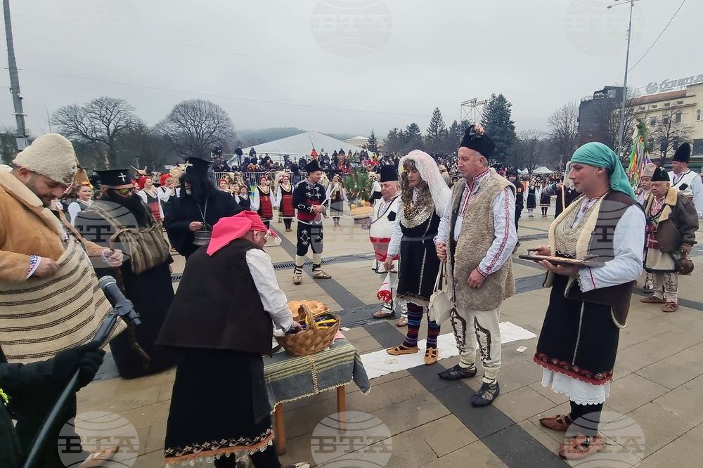 Перник - фестивал „Сурва“ - маскарадни дефилета