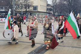 Перник - фестивал „Сурва“ - маскарадни дефилета