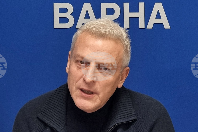 Тези избори трябва да бъдат не между нови и стари месии, а между лъжа и истина, смята Петър Москов