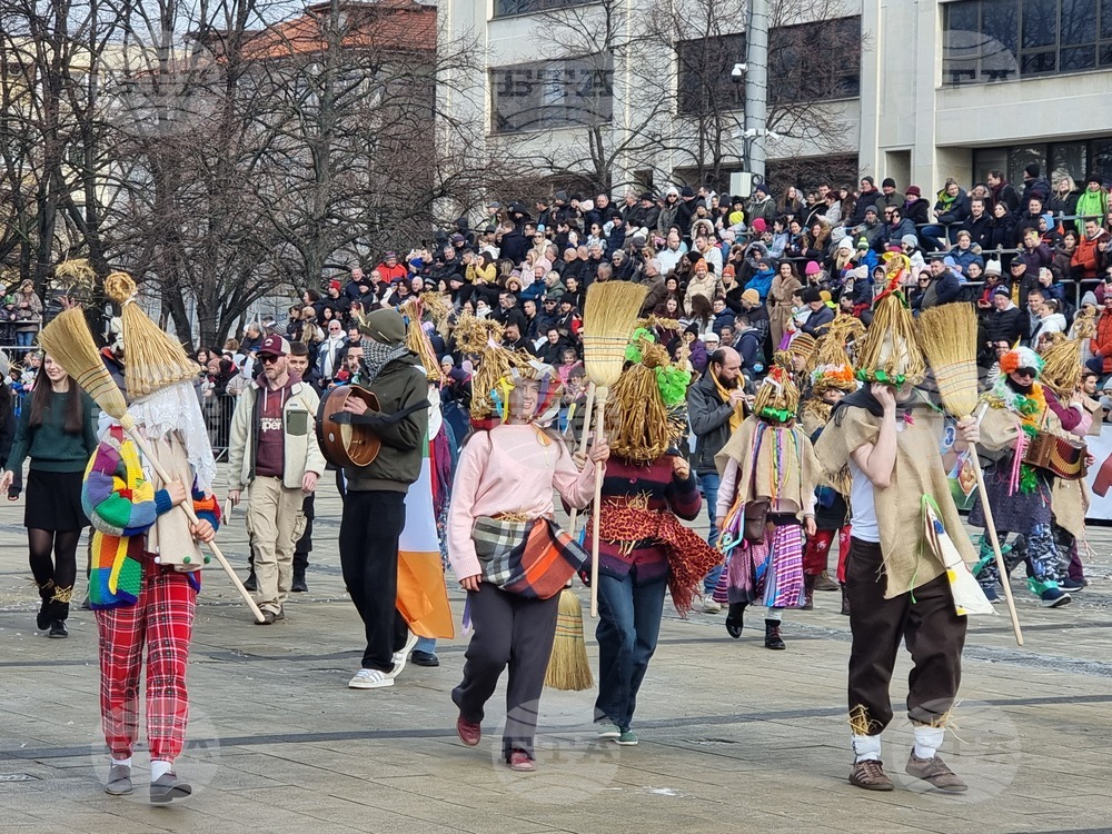 Перник - фестивал „Сурва“ - маскарадни дефилета