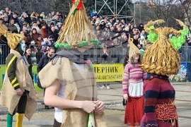 Перник - фестивал „Сурва“ - маскарадни дефилета