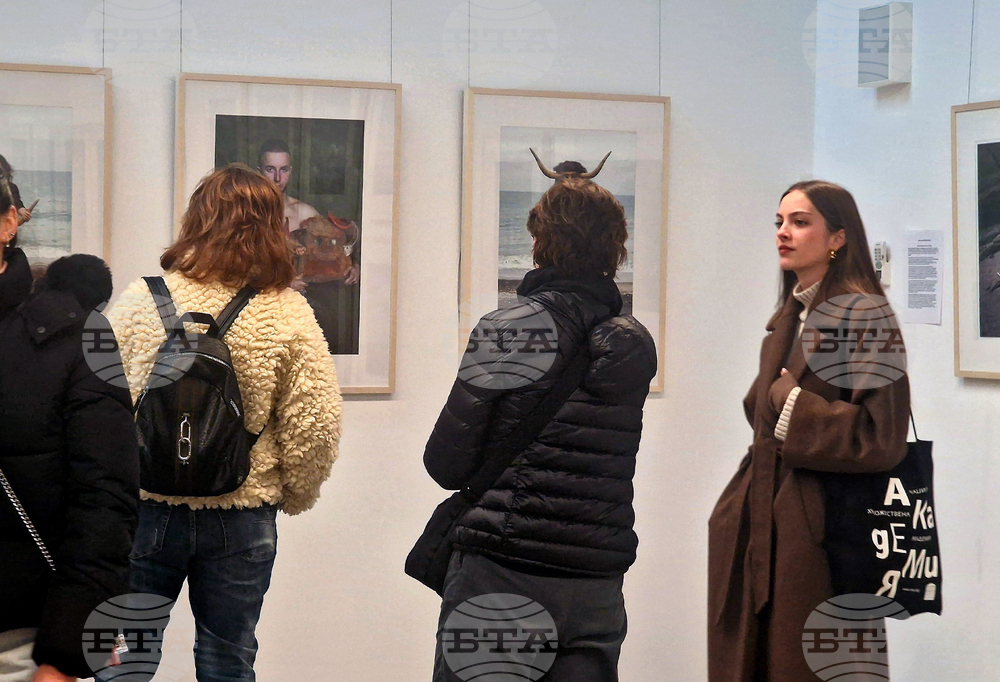 Бургас - магистърски курс по „Фотография” - дипломиране - изложба