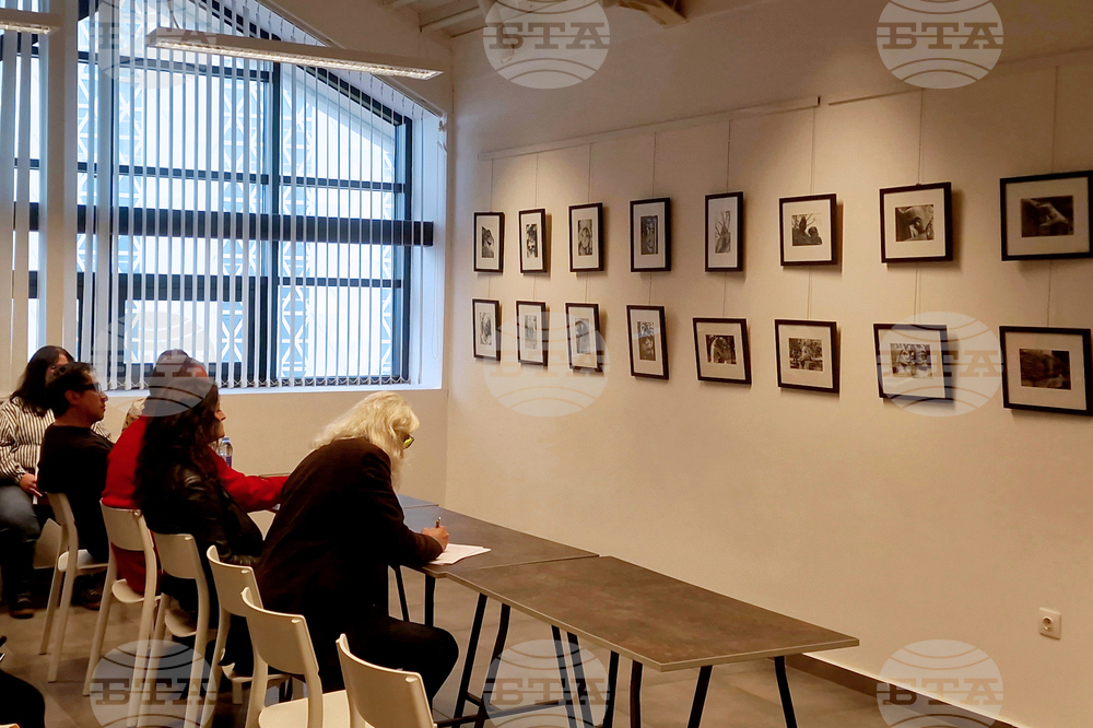 Бургас - магистърски курс по „Фотография” - дипломиране - изложба