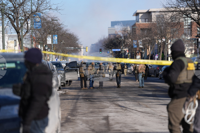 Губернаторът на Минесота обяви, че федерални агенти са застреляли човек в Минеаполис