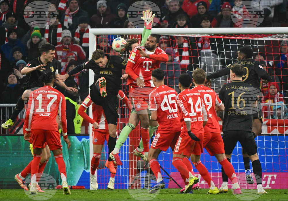 Аугсбург нанесе първа загуба на Байерн Мюнхен за сезона в Бундеслигата