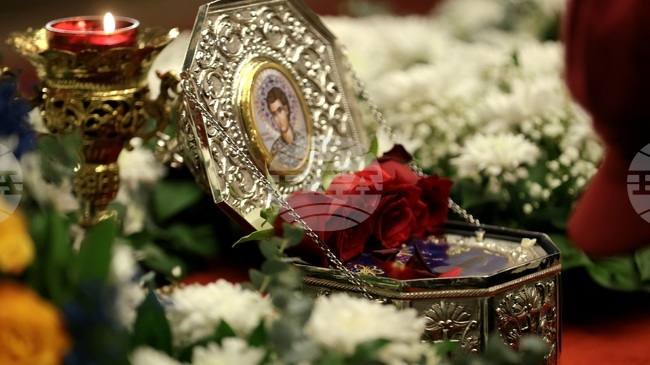 Програмата по посрещането на православни светини в Благоевград се измества за 28 януари, съобщиха от Неврокопската епархия