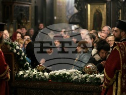 Митрополит Хризостом - патриарх Даниил - делегация и светини - посрещане