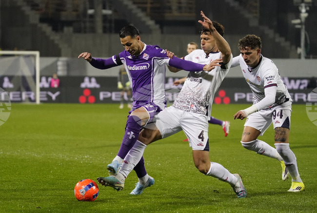 Фиорентина остана в зоната на изпадащите след домакинско поражение от Каляри