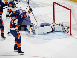 Sabres Islanders Hockey