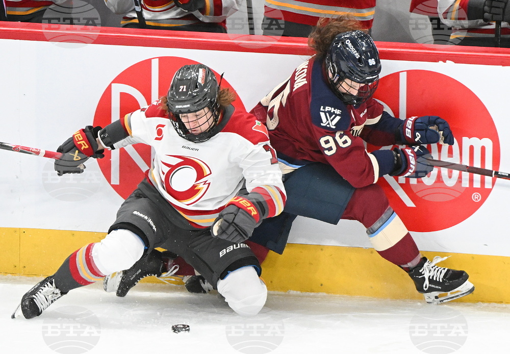 PWHL Charge Victoire Hockey