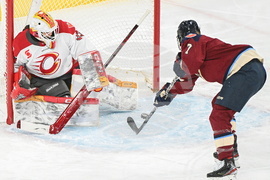 PWHL Charge Victoire Hockey