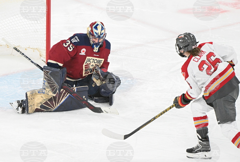 PWHL Charge Victoire Hockey