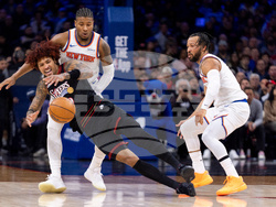 Knicks 76ers Basketball